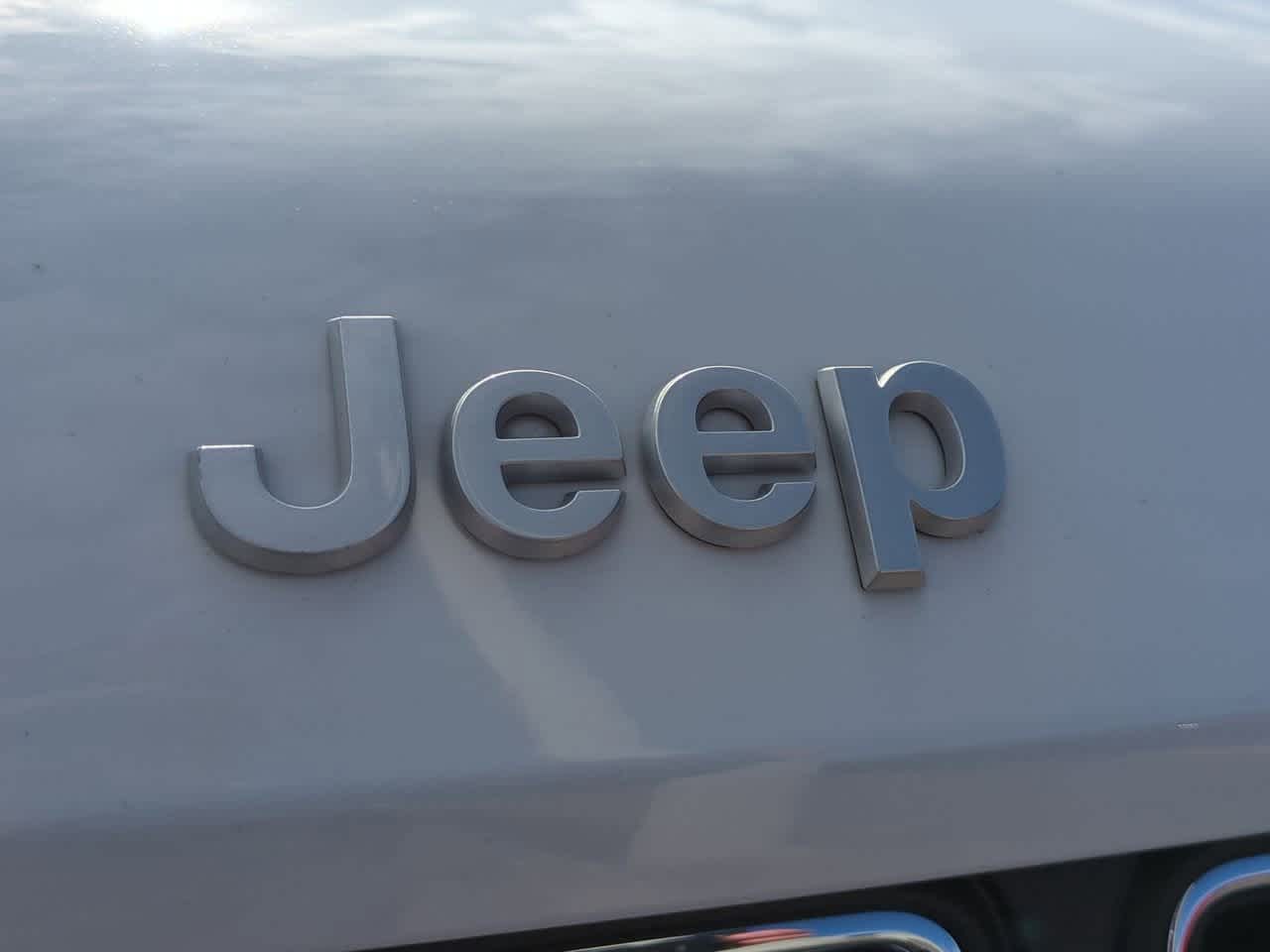 2025 Jeep Grand Cherokee GRAND CHEROKEE L LAREDO 4X2