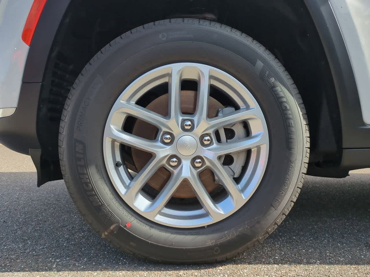 2025 Jeep Grand Cherokee GRAND CHEROKEE L LAREDO 4X2