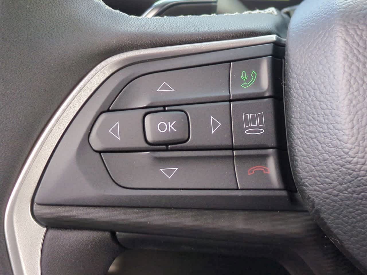 2025 Jeep Grand Cherokee GRAND CHEROKEE L LAREDO 4X2