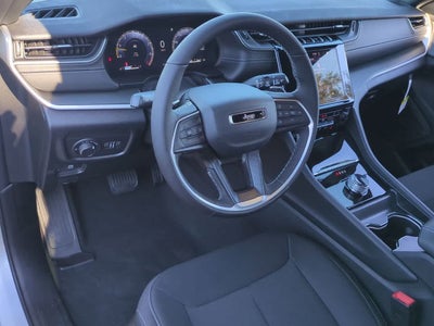 2025 Jeep Grand Cherokee GRAND CHEROKEE L LAREDO 4X2