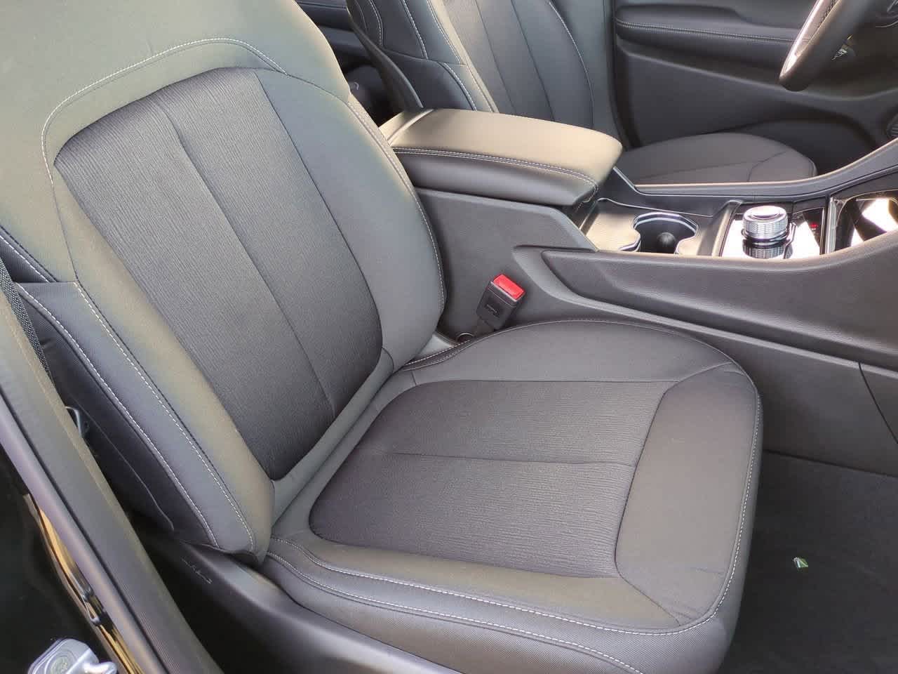 2025 Jeep Grand Cherokee GRAND CHEROKEE L LAREDO 4X2