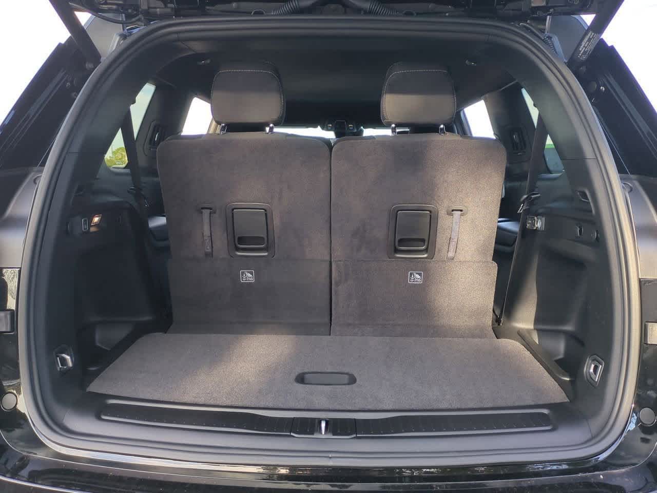 2025 Jeep Grand Cherokee GRAND CHEROKEE L LAREDO 4X2