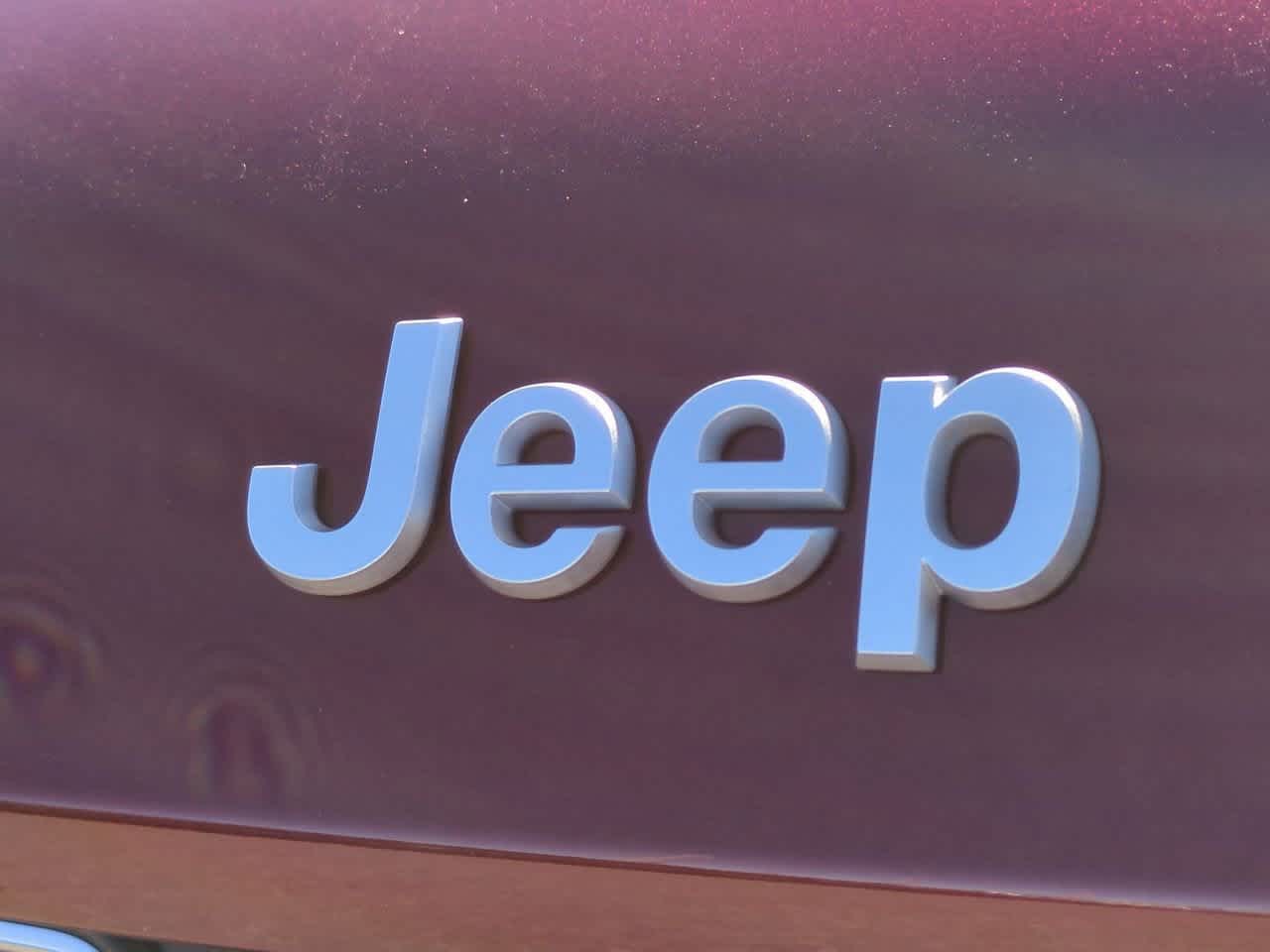 2025 Jeep Grand Cherokee GRAND CHEROKEE L LAREDO 4X2