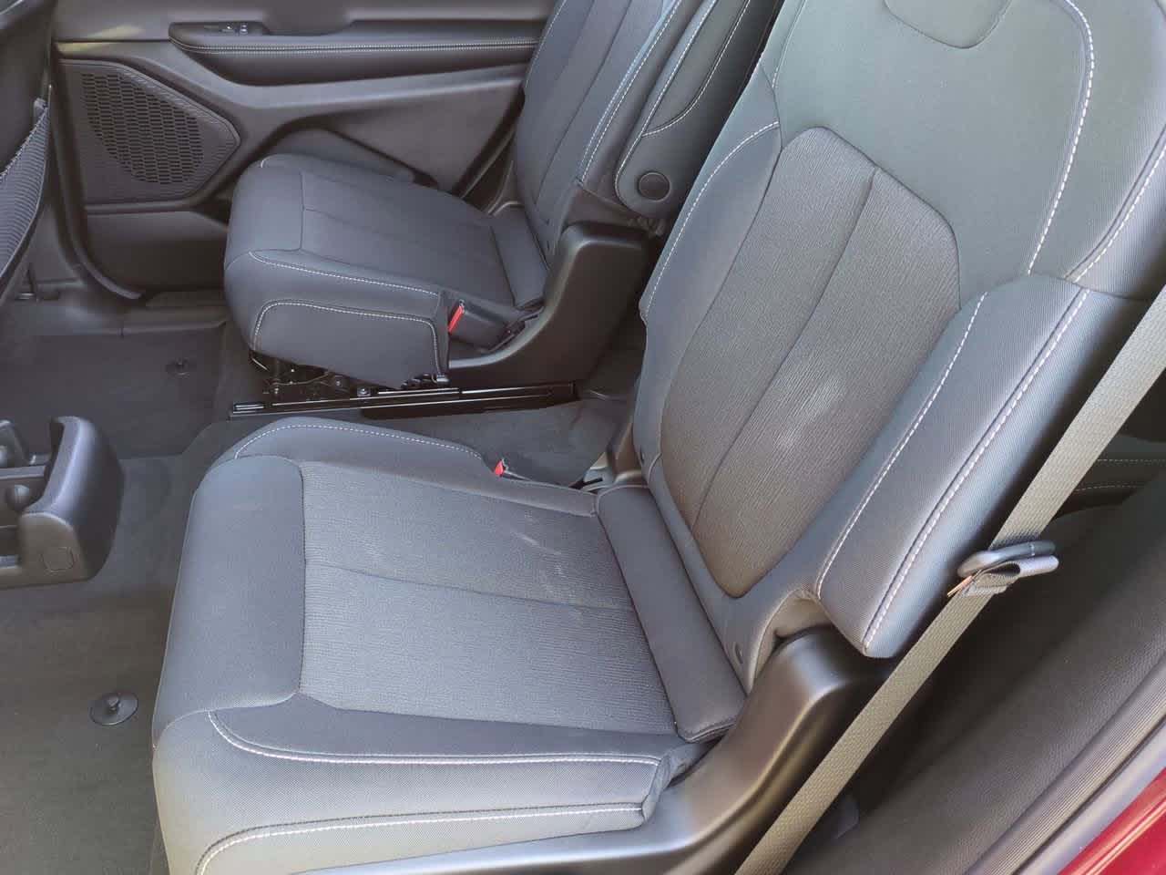 2025 Jeep Grand Cherokee GRAND CHEROKEE L LAREDO 4X2