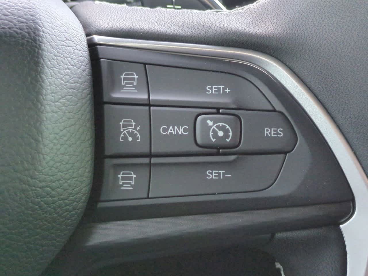 2025 Jeep Grand Cherokee GRAND CHEROKEE L LAREDO 4X2