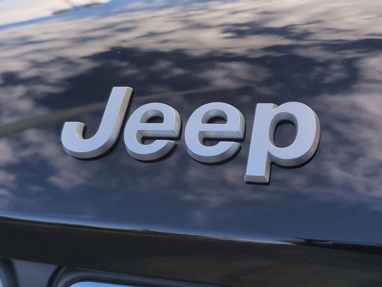 2025 Jeep Grand Cherokee GRAND CHEROKEE L LAREDO 4X2