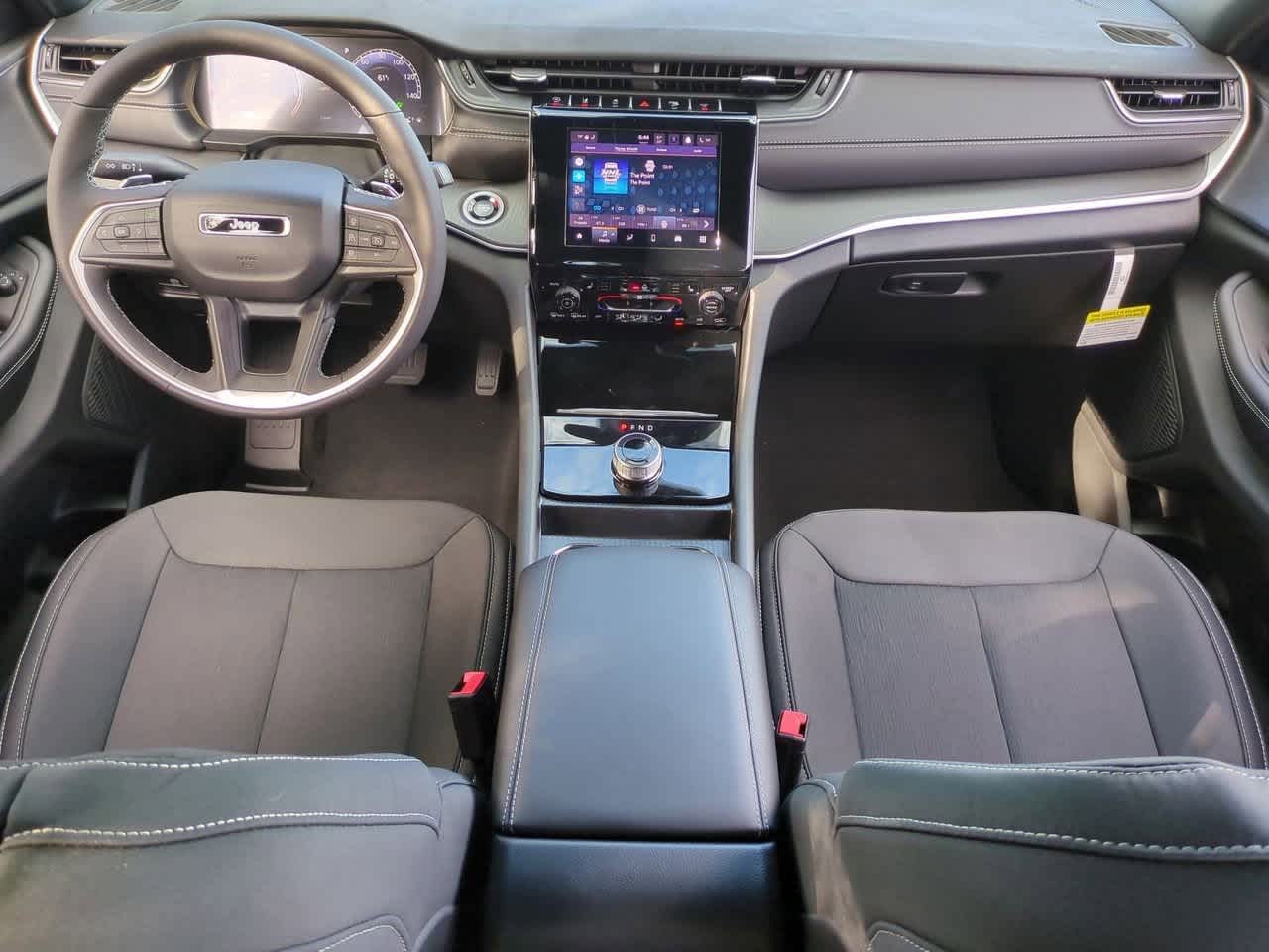 2025 Jeep Grand Cherokee GRAND CHEROKEE L LAREDO 4X2