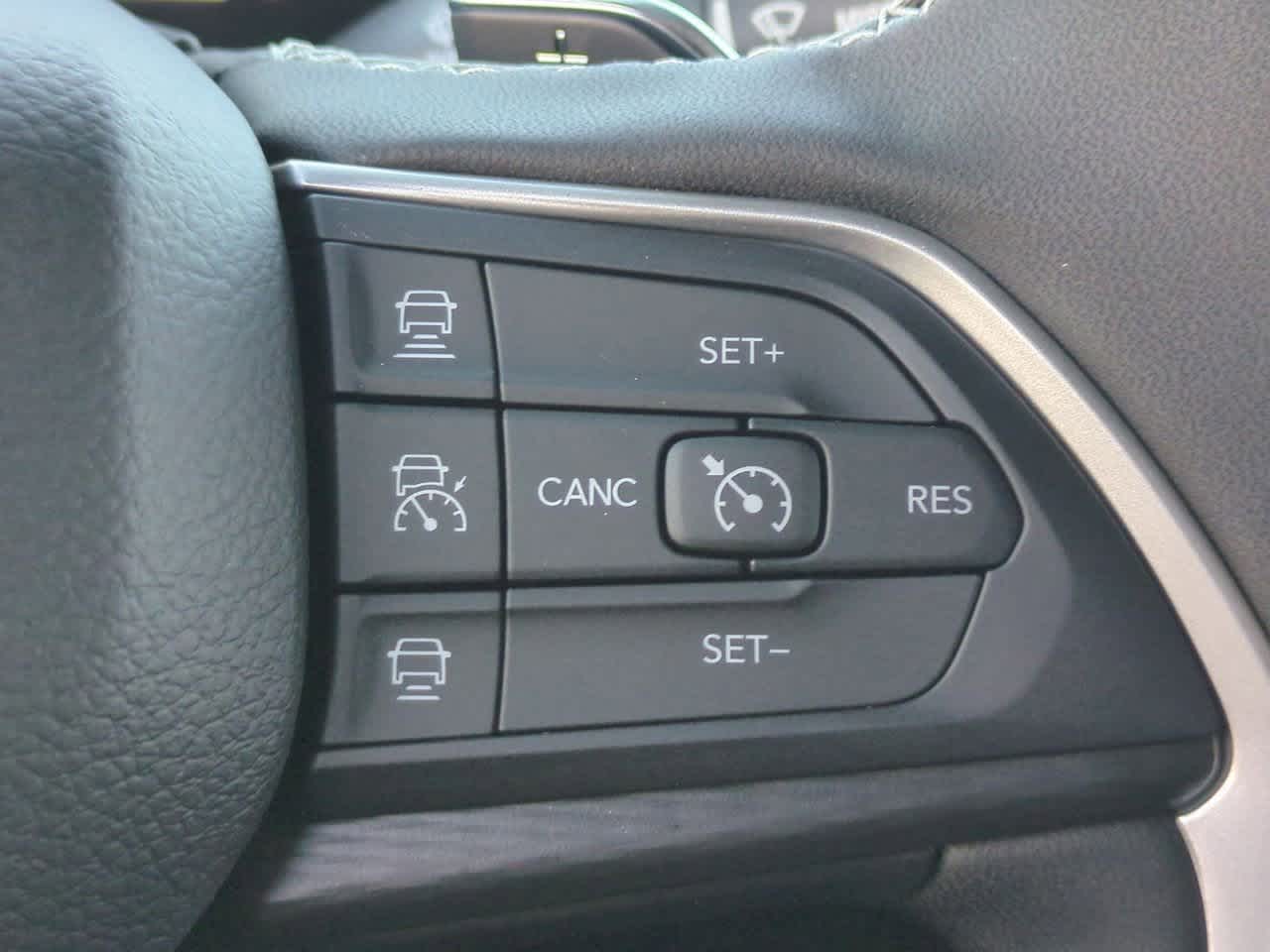 2025 Jeep Grand Cherokee GRAND CHEROKEE L LAREDO 4X2