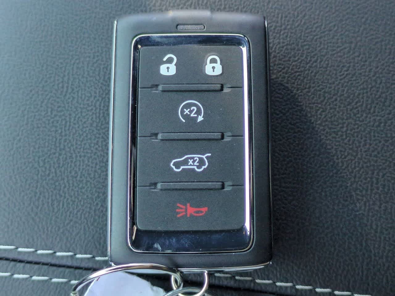 2025 Jeep Grand Cherokee GRAND CHEROKEE L LAREDO 4X2