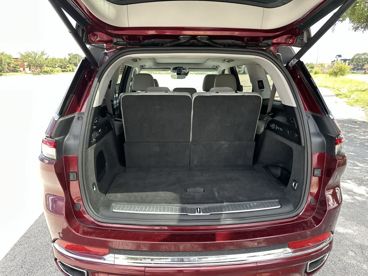 2022 Jeep Grand Cherokee L Overland 4x2