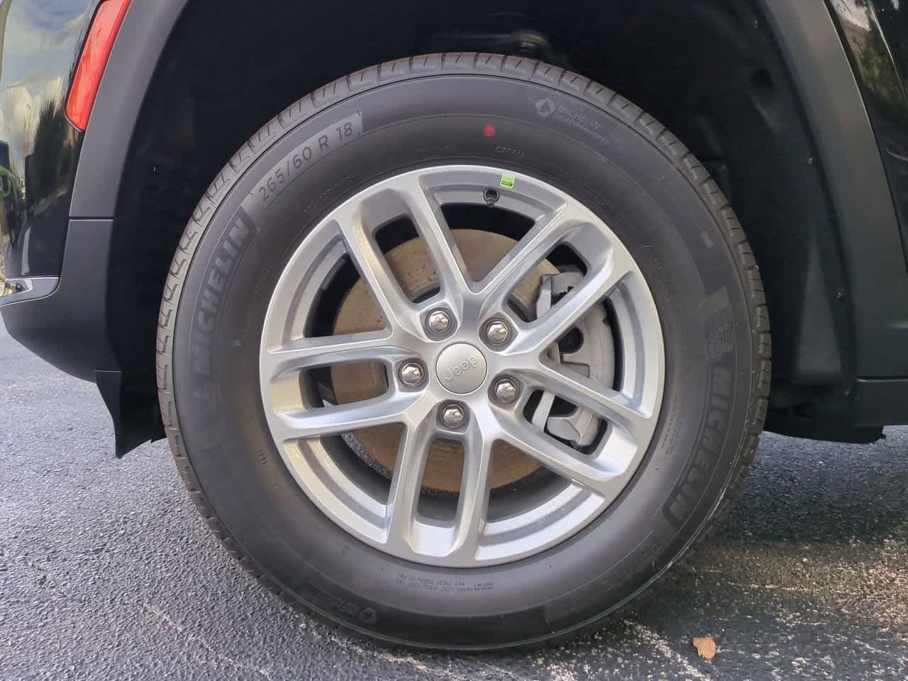 2025 Jeep Grand Cherokee GRAND CHEROKEE L LAREDO X 4X4