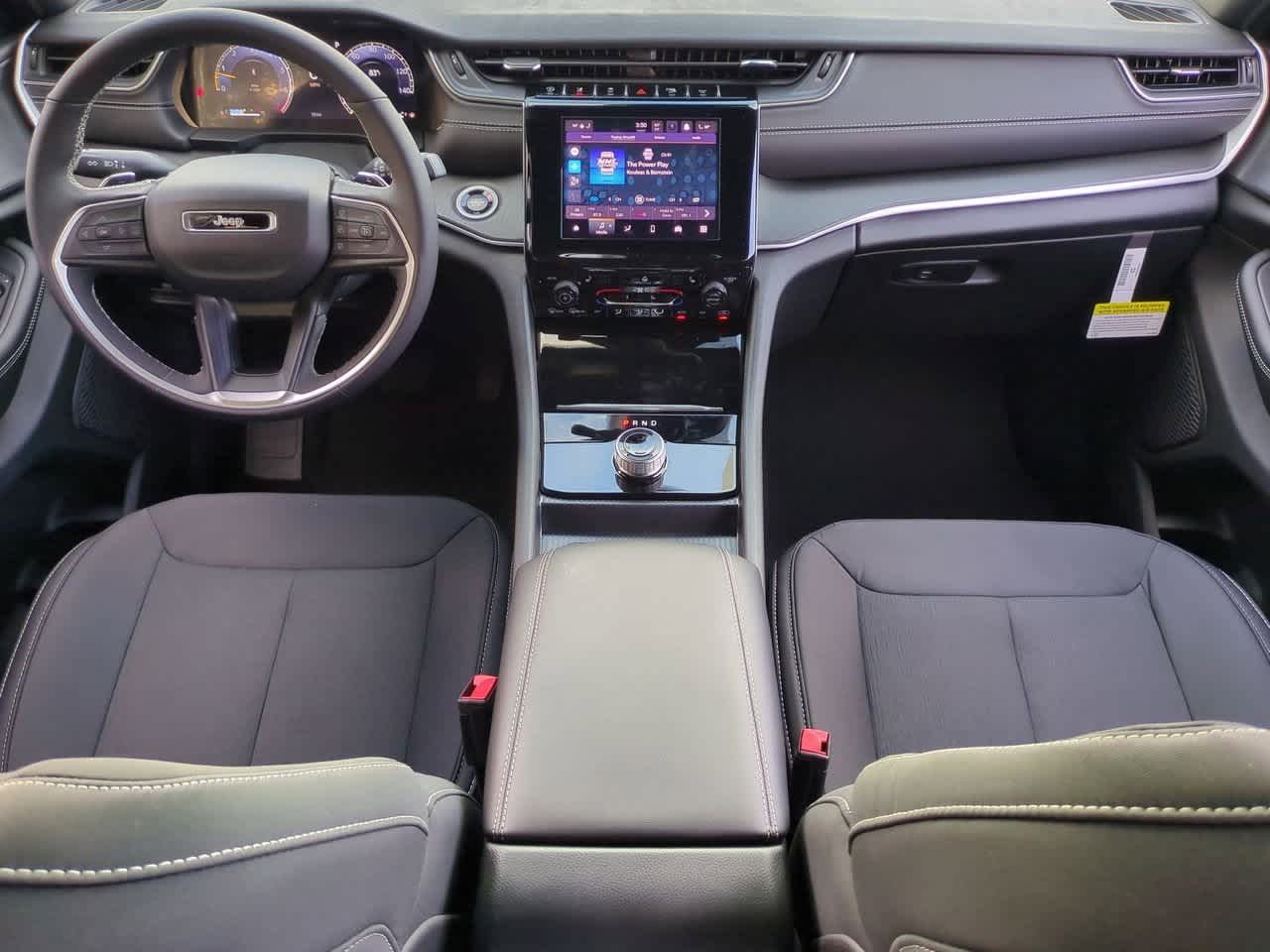 2025 Jeep Grand Cherokee GRAND CHEROKEE L LAREDO X 4X4