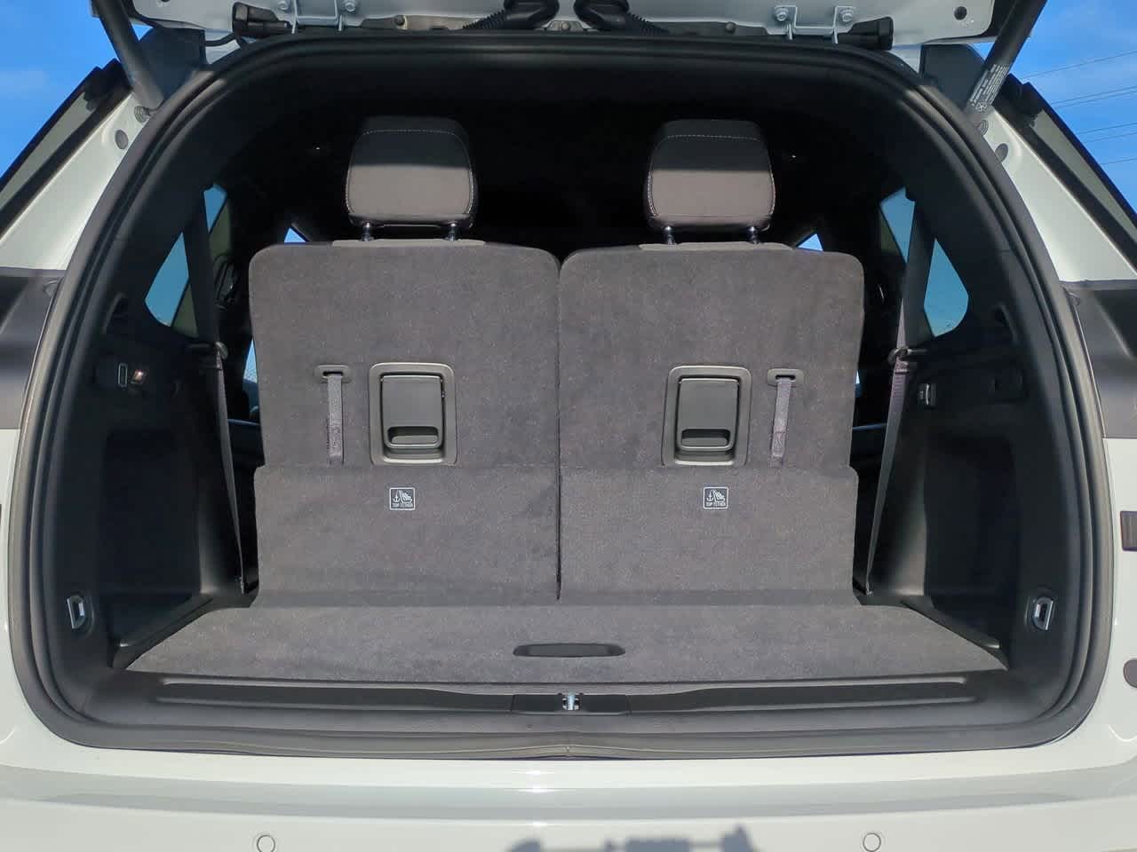 2025 Jeep Grand Cherokee GRAND CHEROKEE L LAREDO X 4X4