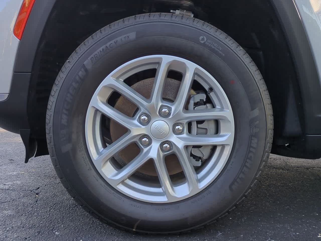 2025 Jeep Grand Cherokee GRAND CHEROKEE L LAREDO X 4X4