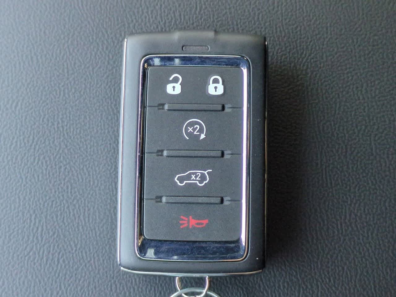 2025 Jeep Grand Cherokee GRAND CHEROKEE L LAREDO X 4X4