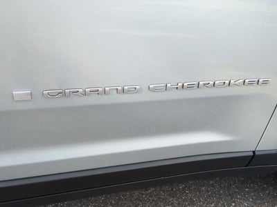 2025 Jeep Grand Cherokee GRAND CHEROKEE L LAREDO X 4X4