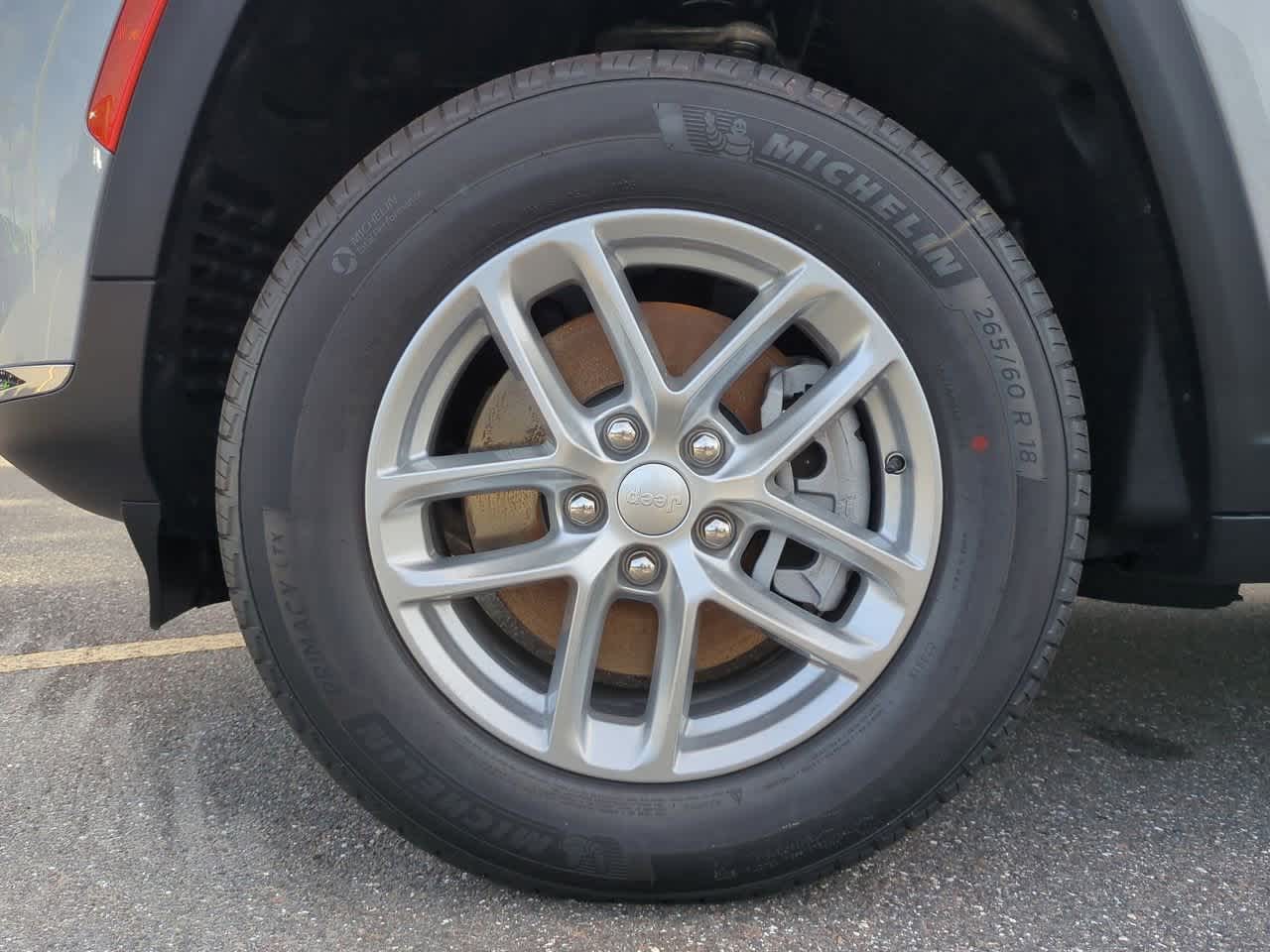 2025 Jeep Grand Cherokee GRAND CHEROKEE L LAREDO X 4X4