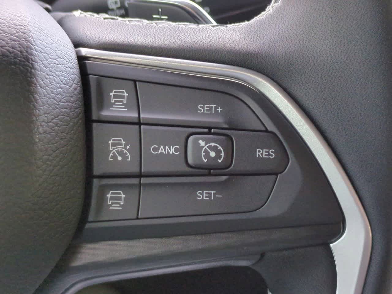 2025 Jeep Grand Cherokee GRAND CHEROKEE L LAREDO X 4X4