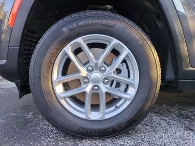 2025 Jeep Grand Cherokee GRAND CHEROKEE L LAREDO X 4X4