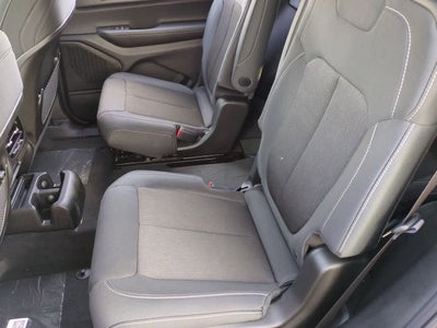 2025 Jeep Grand Cherokee GRAND CHEROKEE L LAREDO X 4X4