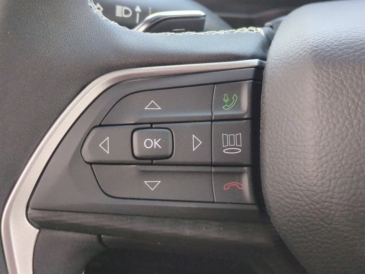 2025 Jeep Grand Cherokee GRAND CHEROKEE L LAREDO X 4X4