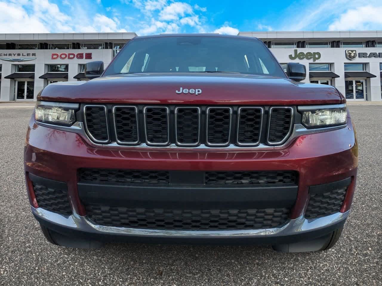 2025 Jeep Grand Cherokee GRAND CHEROKEE L LAREDO X 4X4