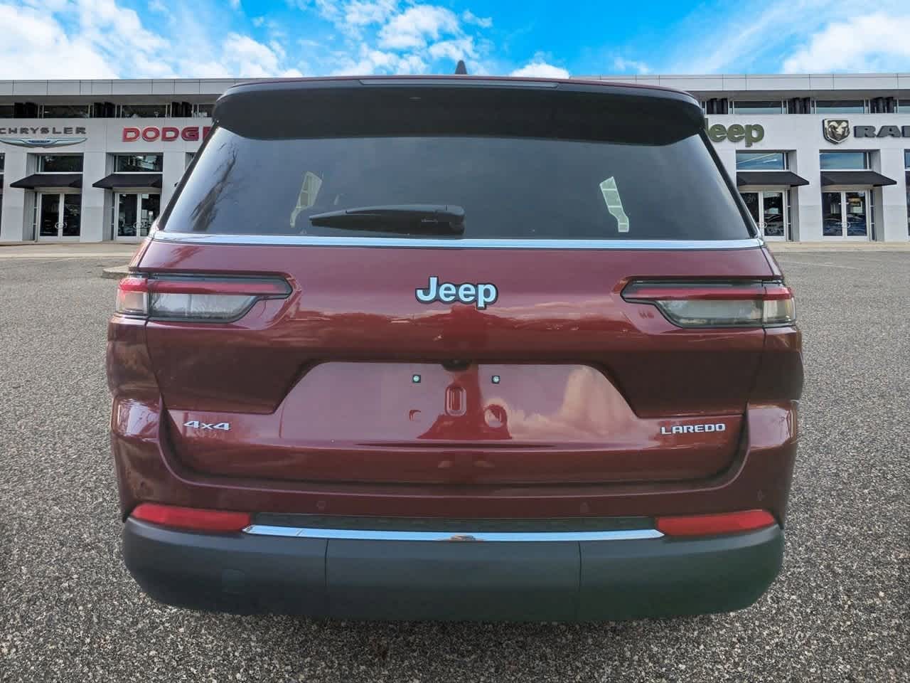 2025 Jeep Grand Cherokee GRAND CHEROKEE L LAREDO X 4X4