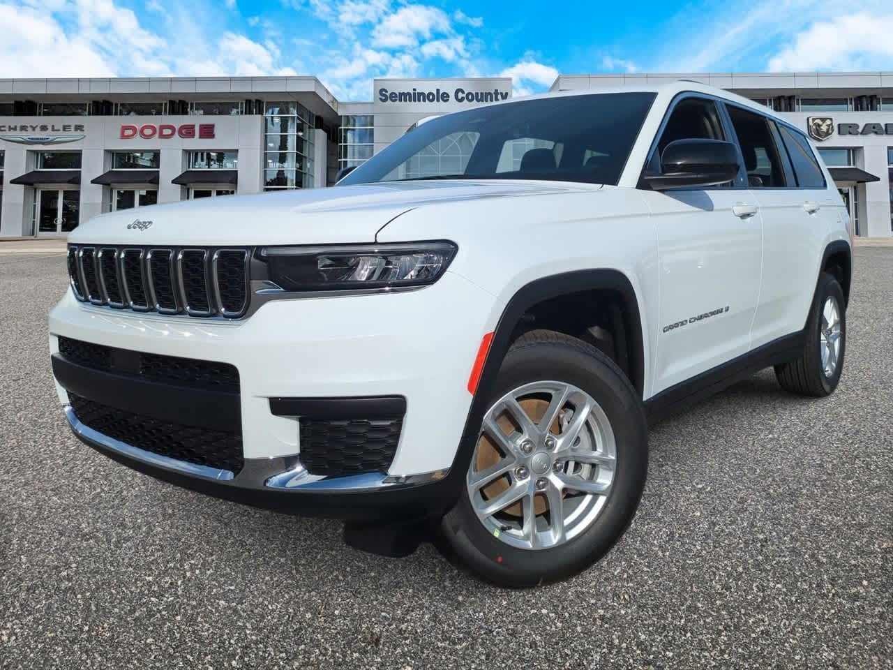 2025 Jeep Grand Cherokee GRAND CHEROKEE L LAREDO X 4X4