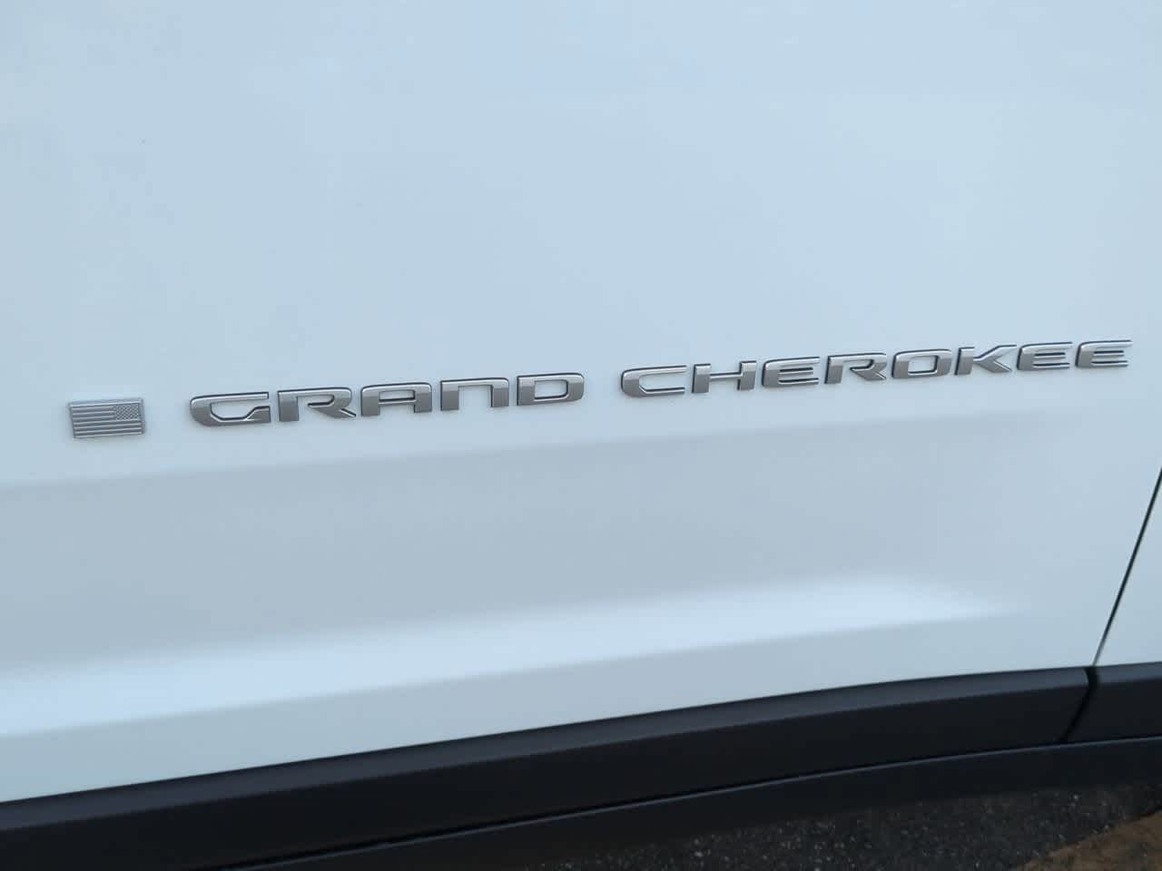 2025 Jeep Grand Cherokee GRAND CHEROKEE L LAREDO X 4X4