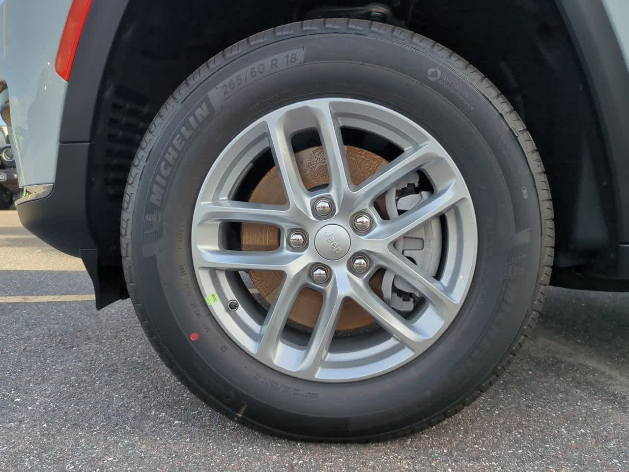 2025 Jeep Grand Cherokee GRAND CHEROKEE L LAREDO X 4X4