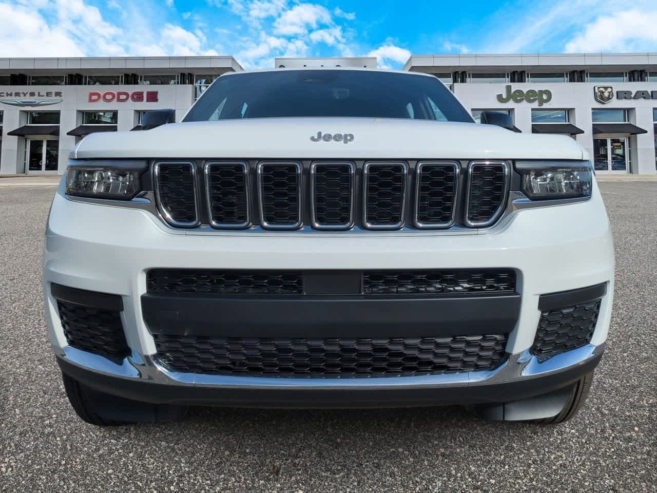 2025 Jeep Grand Cherokee GRAND CHEROKEE L LAREDO X 4X4