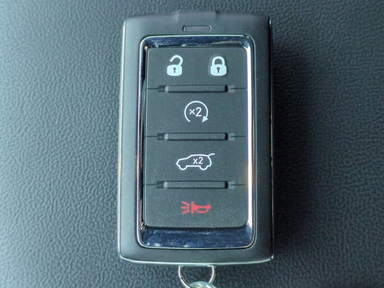 2025 Jeep Grand Cherokee GRAND CHEROKEE L LAREDO X 4X4