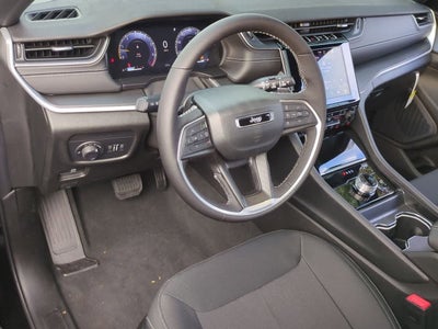 2025 Jeep Grand Cherokee GRAND CHEROKEE L LAREDO X 4X4