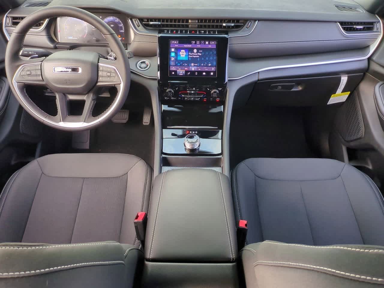 2025 Jeep Grand Cherokee GRAND CHEROKEE L LAREDO X 4X4