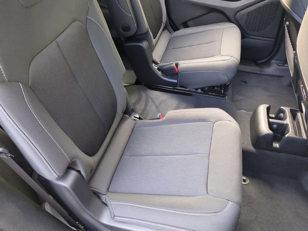 2025 Jeep Grand Cherokee GRAND CHEROKEE L LAREDO X 4X4