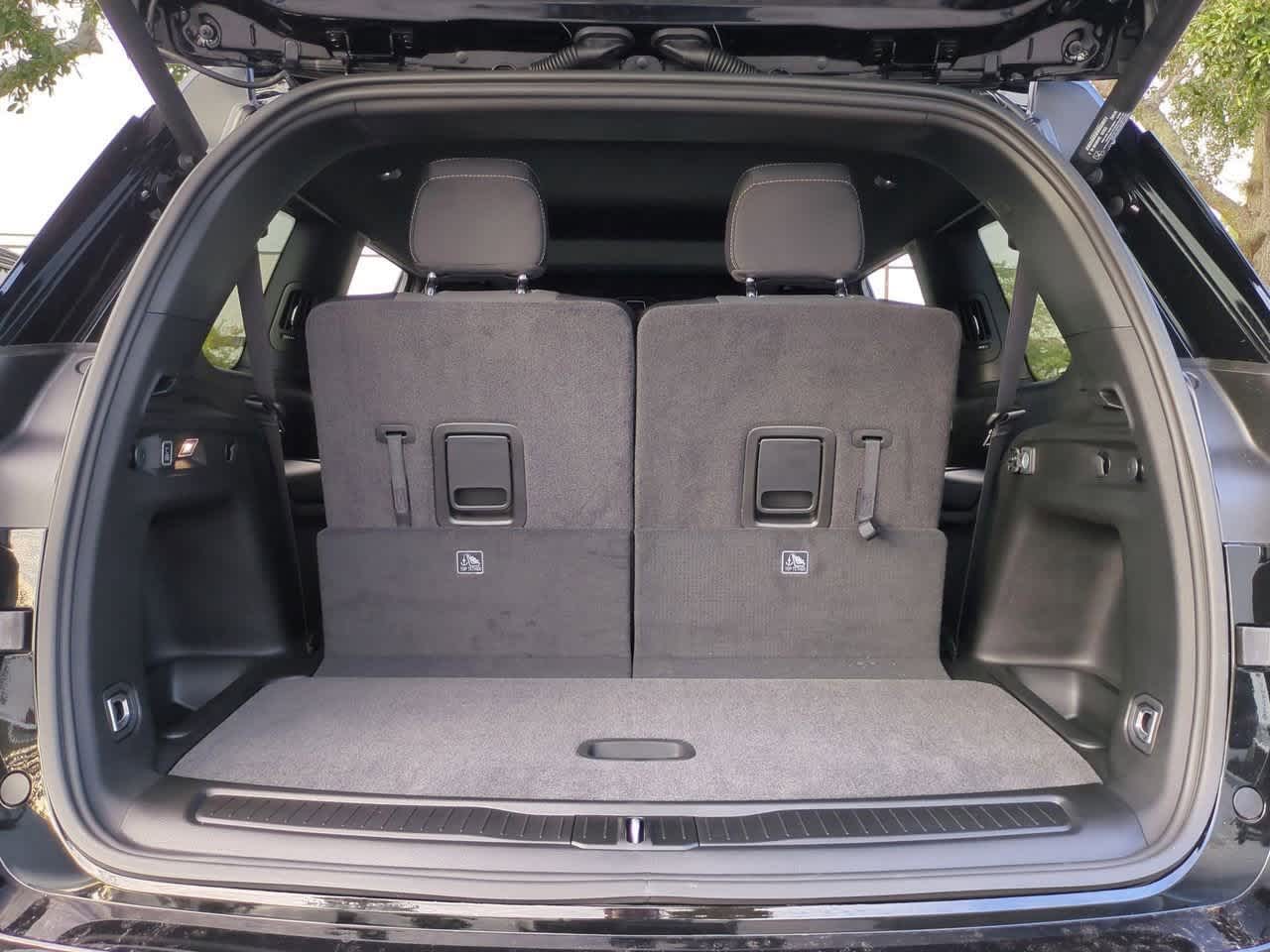 2025 Jeep Grand Cherokee GRAND CHEROKEE L LAREDO X 4X4