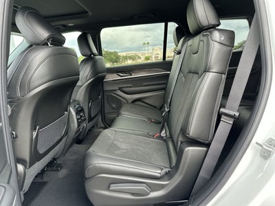 2027 Jeep Grand Cherokee GRAND CHEROKEE L LAREDO ALTITUDE 4X4