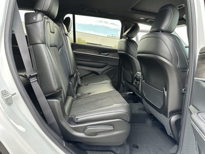 2027 Jeep Grand Cherokee GRAND CHEROKEE L LAREDO ALTITUDE 4X4