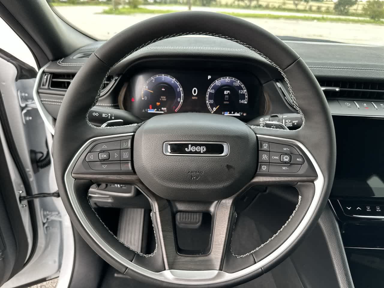 2027 Jeep Grand Cherokee GRAND CHEROKEE L LAREDO ALTITUDE 4X4