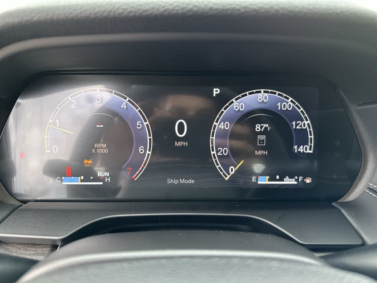 2027 Jeep Grand Cherokee GRAND CHEROKEE L LAREDO ALTITUDE 4X4