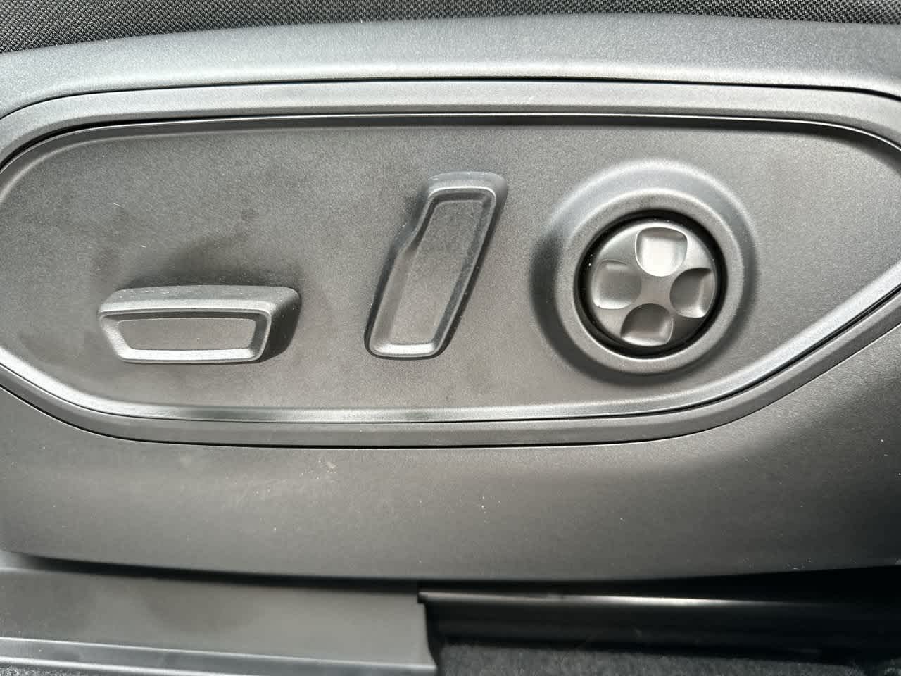 2027 Jeep Grand Cherokee GRAND CHEROKEE L LAREDO ALTITUDE 4X4