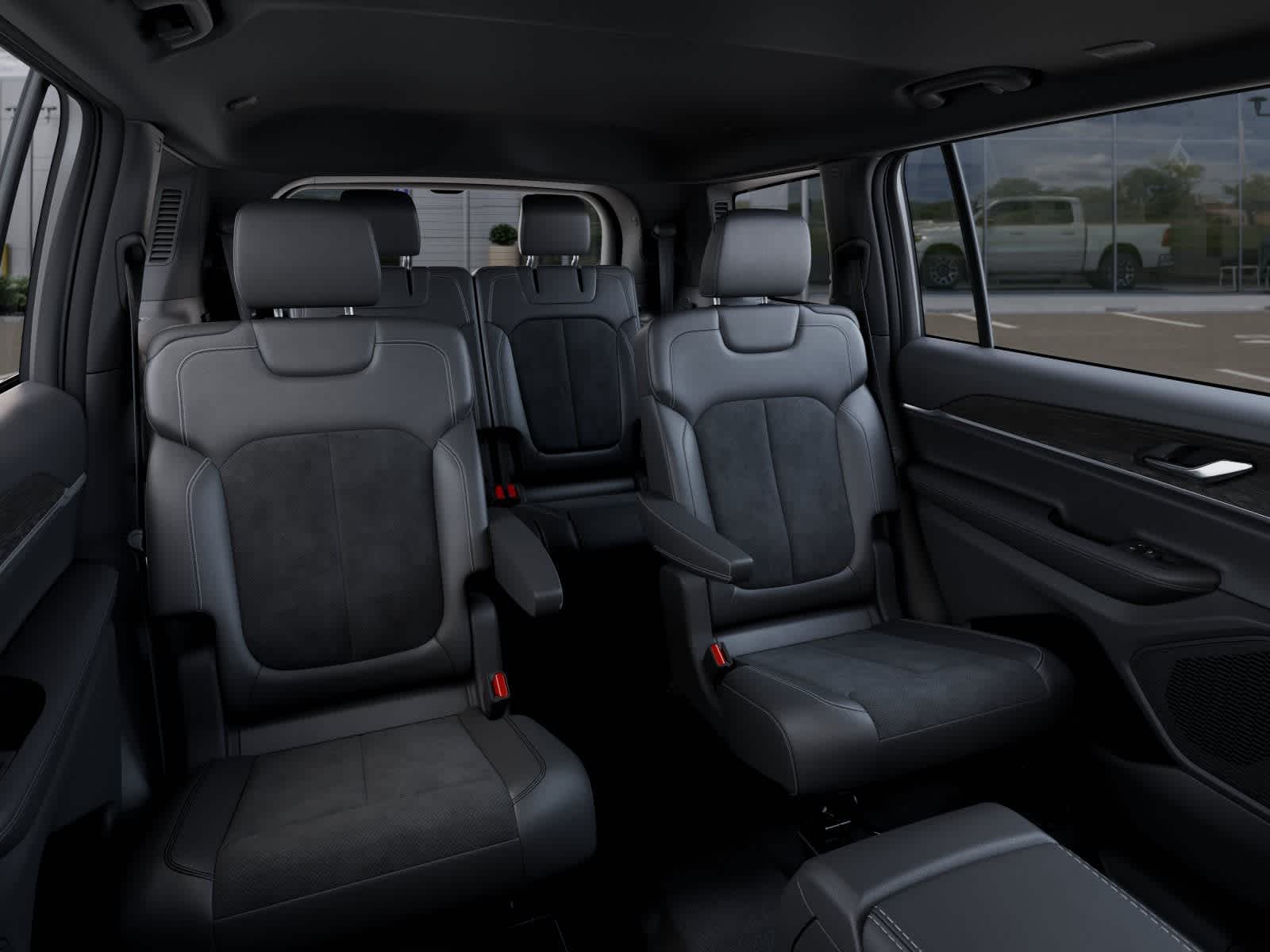 2027 Jeep Grand Cherokee GRAND CHEROKEE L LAREDO ALTITUDE 4X4