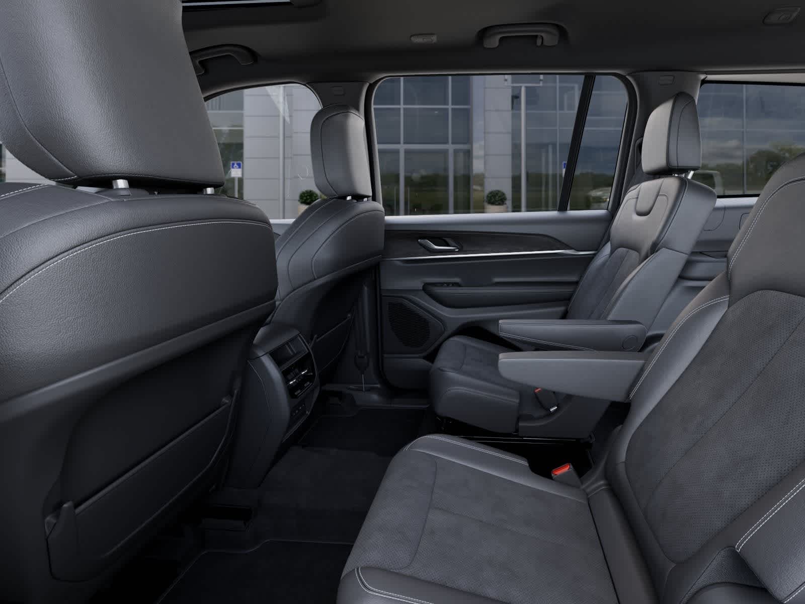2027 Jeep Grand Cherokee GRAND CHEROKEE L LAREDO ALTITUDE 4X4