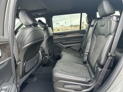 2027 Jeep Grand Cherokee GRAND CHEROKEE L LAREDO ALTITUDE 4X4