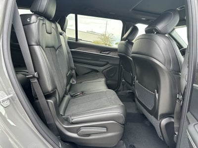 2027 Jeep Grand Cherokee GRAND CHEROKEE L LAREDO ALTITUDE 4X4