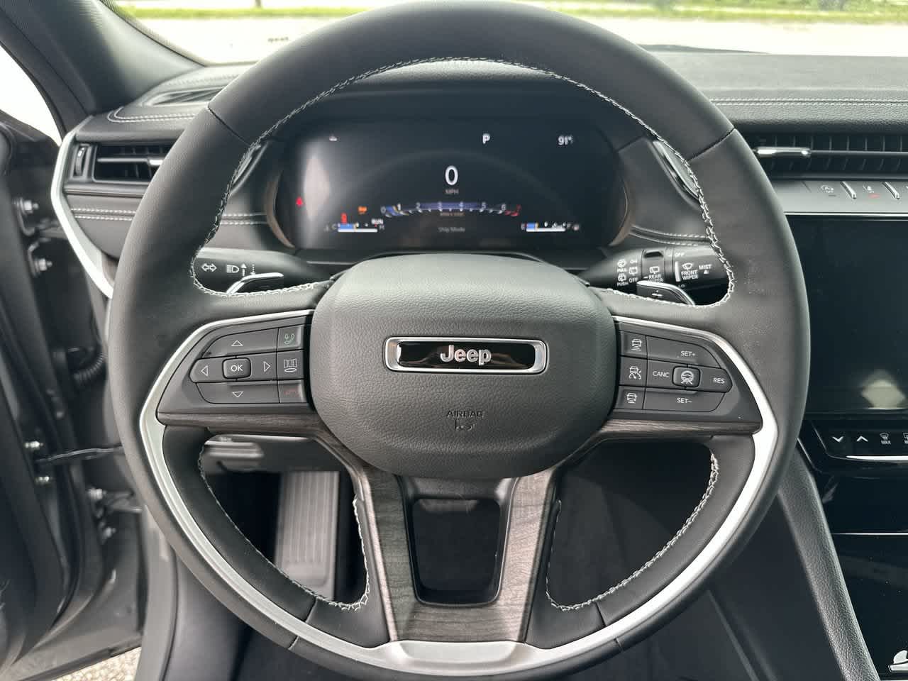 2027 Jeep Grand Cherokee GRAND CHEROKEE L LAREDO ALTITUDE 4X4