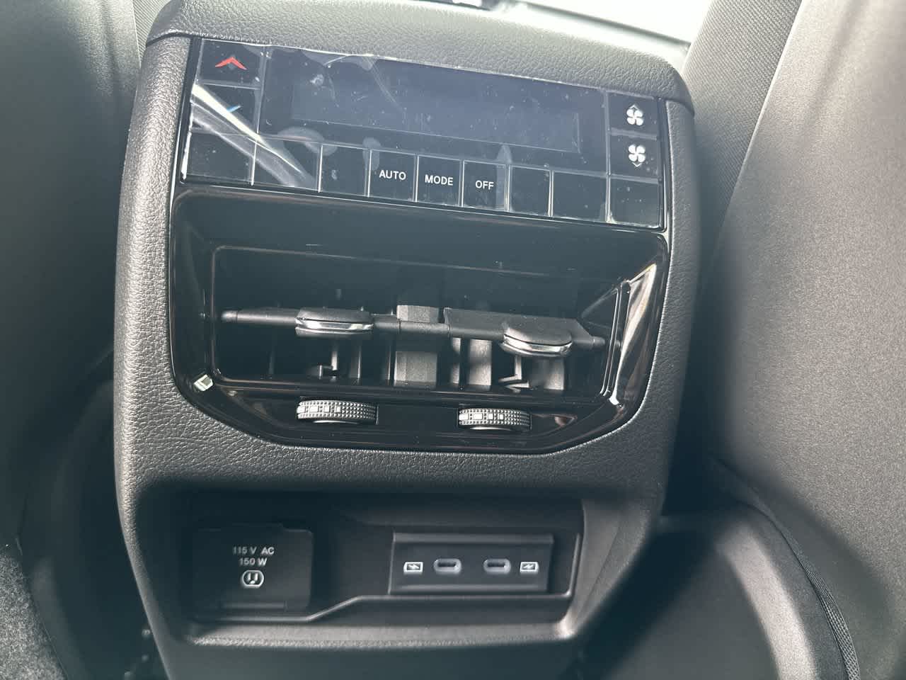 2027 Jeep Grand Cherokee GRAND CHEROKEE L LAREDO ALTITUDE 4X4