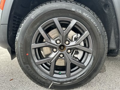 2027 Jeep Grand Cherokee GRAND CHEROKEE L LAREDO ALTITUDE 4X4