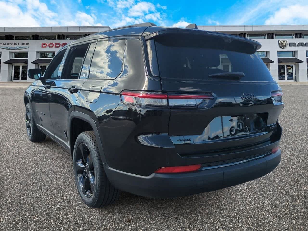 2025 Jeep Grand Cherokee GRAND CHEROKEE L LIMITED 4X4