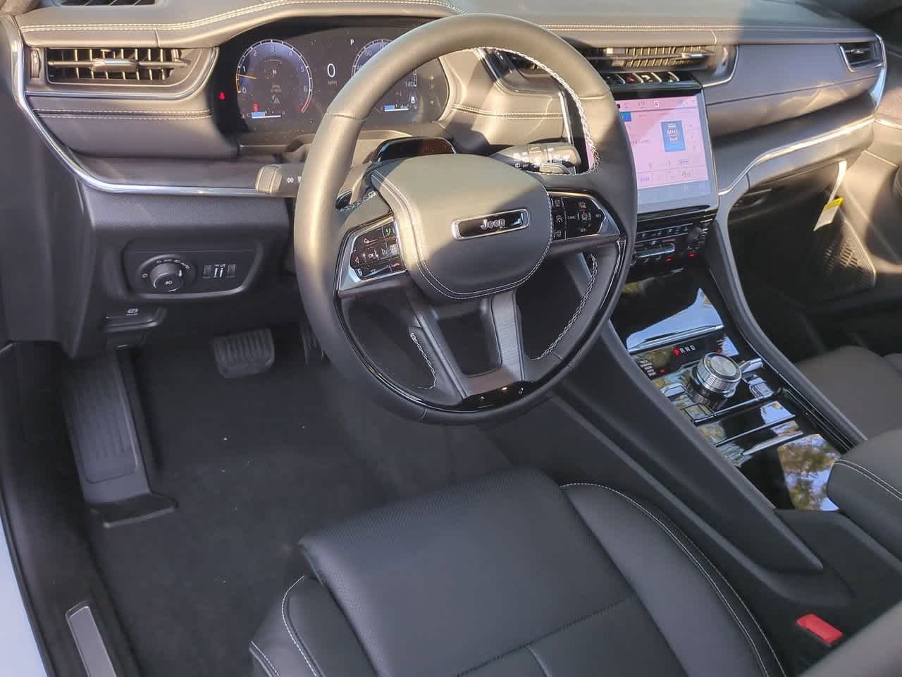 2025 Jeep Grand Cherokee GRAND CHEROKEE L OVERLAND 4X4